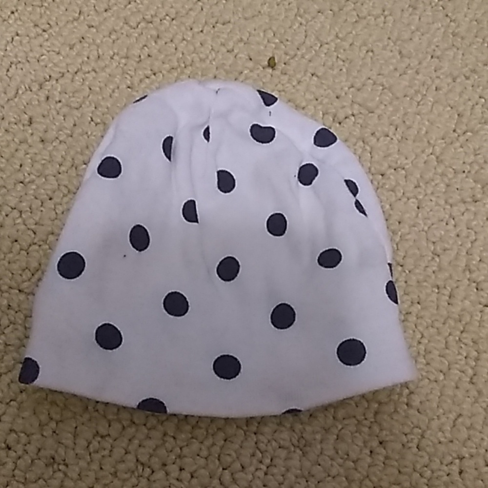 I am selling baby hates  1 for $ 9